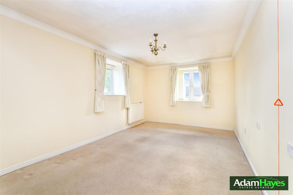 Property photo 2 of 6 Dsc_1233.Jpg