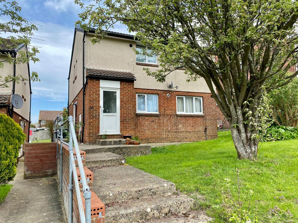Property photo 1 of 5