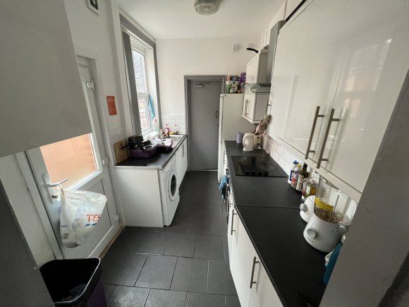 Property photo 3 of 11 7826370.Jpg