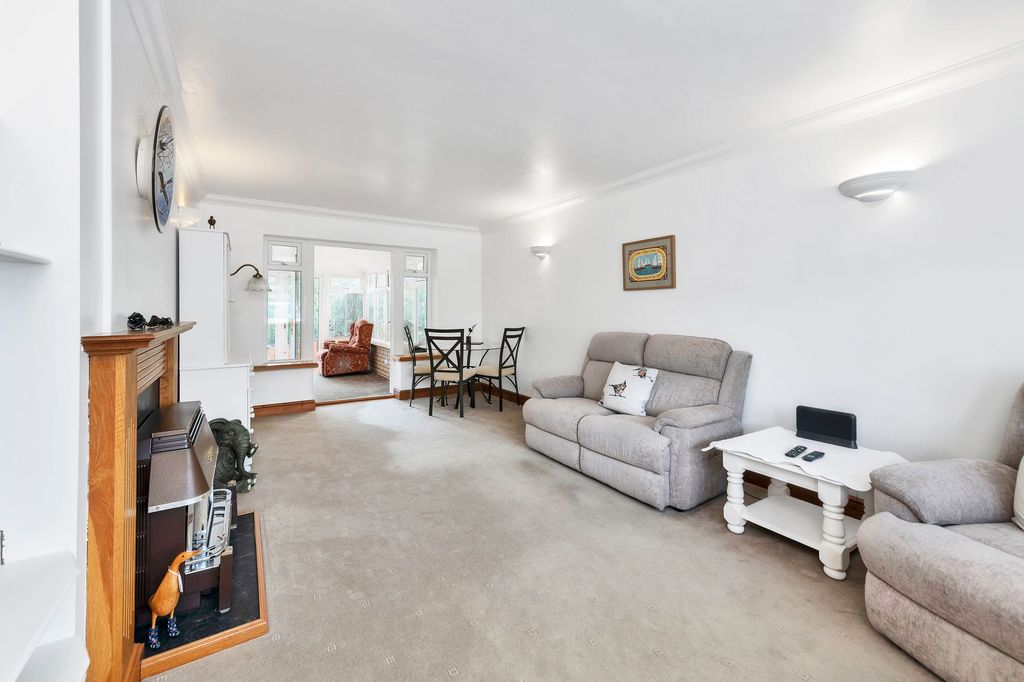 Property photo 3 of 14