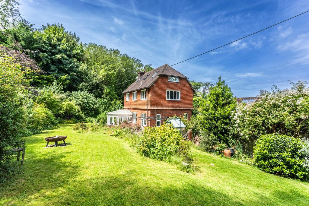 Property photo 1 of 39 Photo 31
