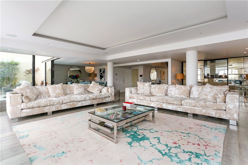 Property photo 3 of 22 Picture No. 02