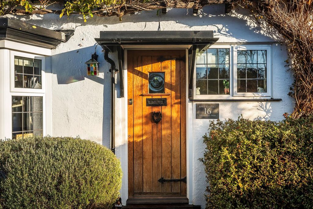 Property photo 2 of 34 April-Cottage-31.Jpg