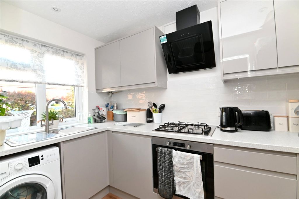 Property photo 2 of 15 Picture No. 19