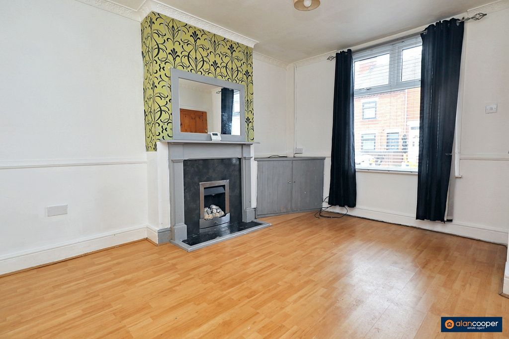 Property photo 3 of 18 4130865