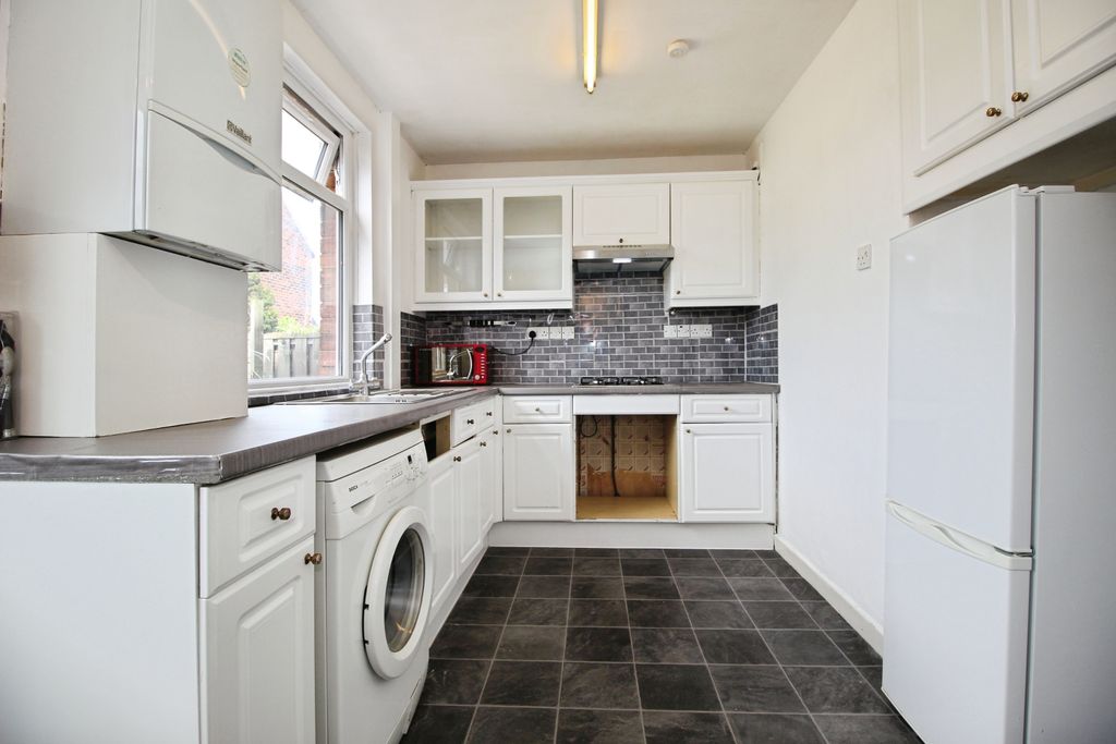 Property photo 3 of 15 Kitchen/Dining Room