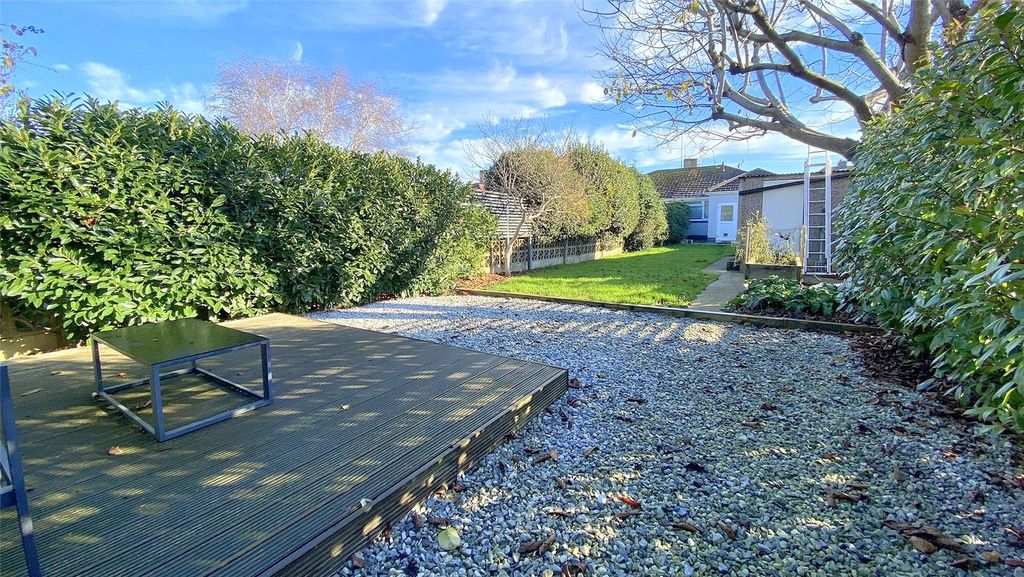 Property photo 2 of 12 Picture No. 21