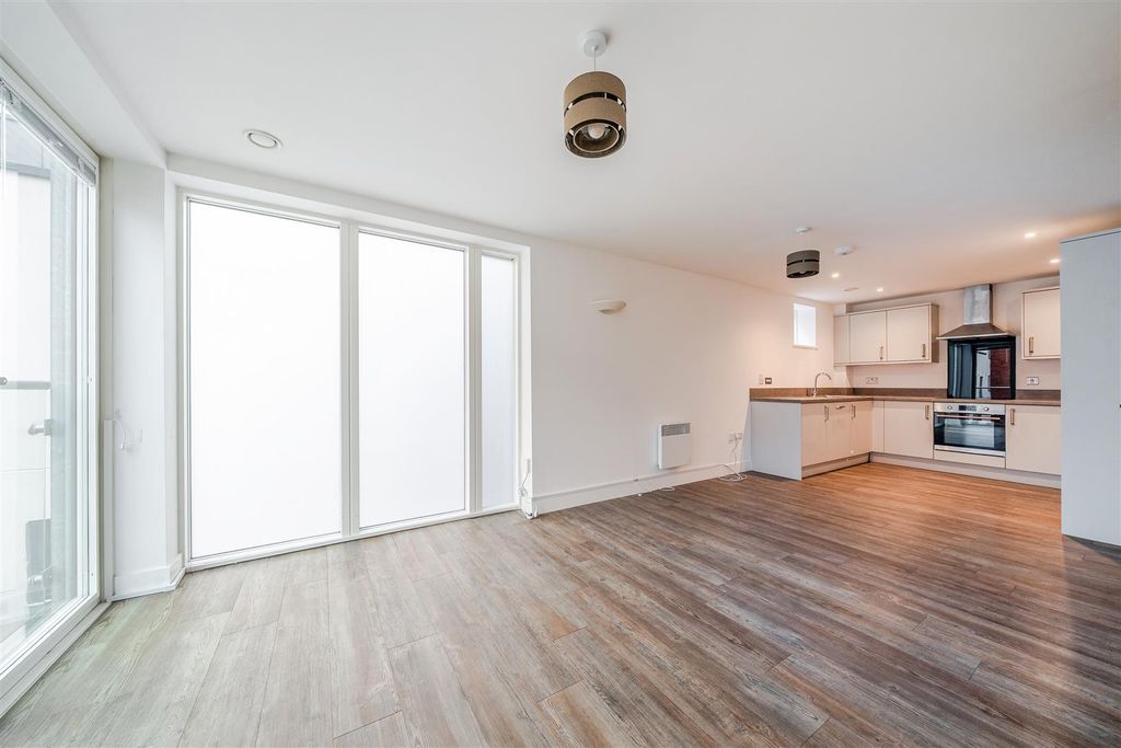 Property photo 1 of 9 Kitchen.Jpg