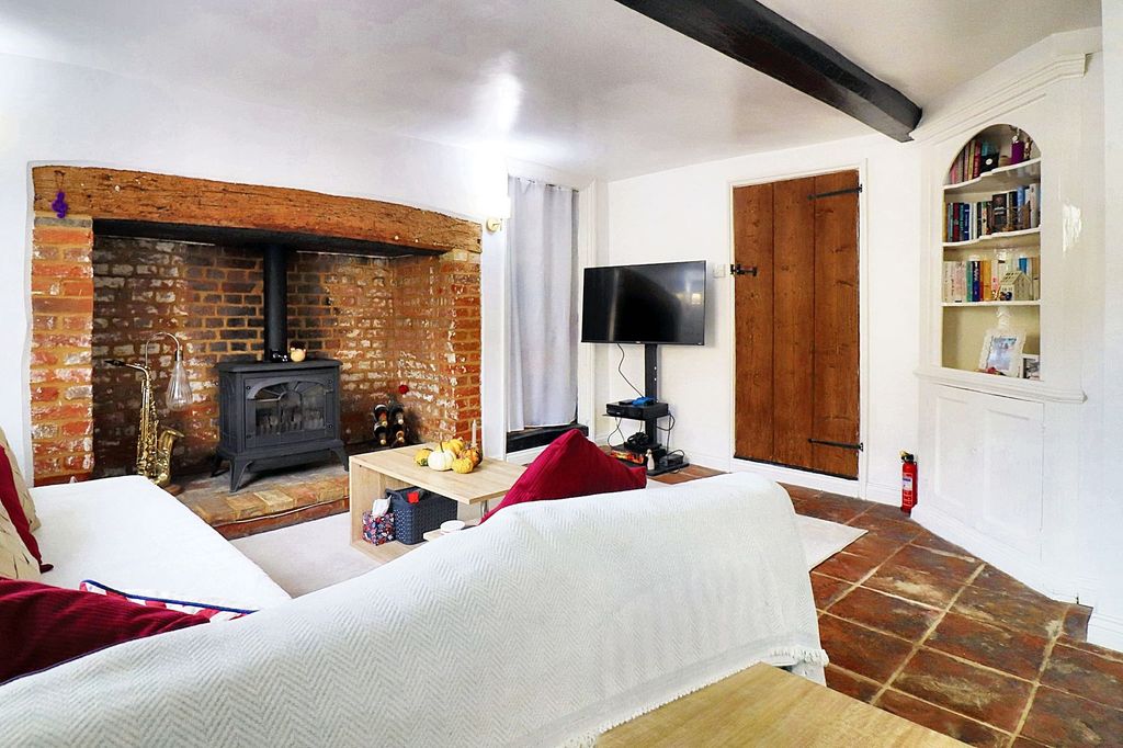 Property photo 2 of 12