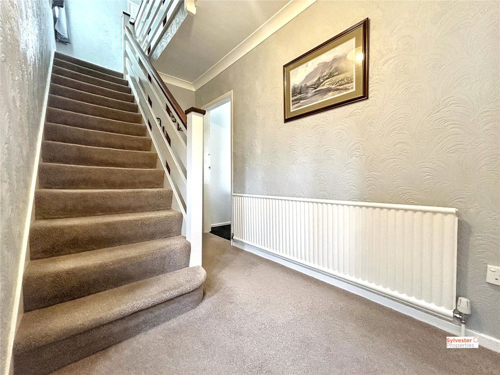 Property photo 3 of 23 Picture No. 12