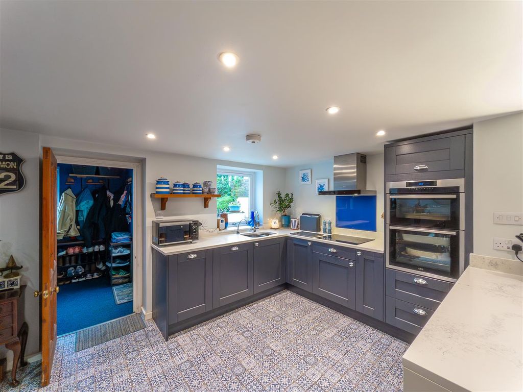 Property photo 2 of 39 Tregear Cottage, Breage-6.Jpg