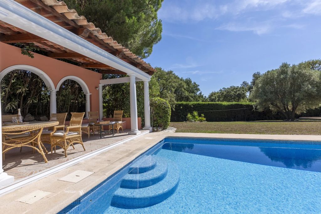 Property photo 2 of 54