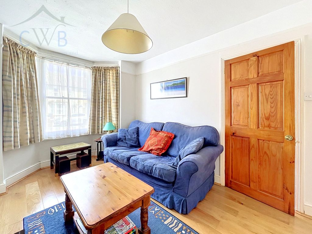 Property photo 3 of 13