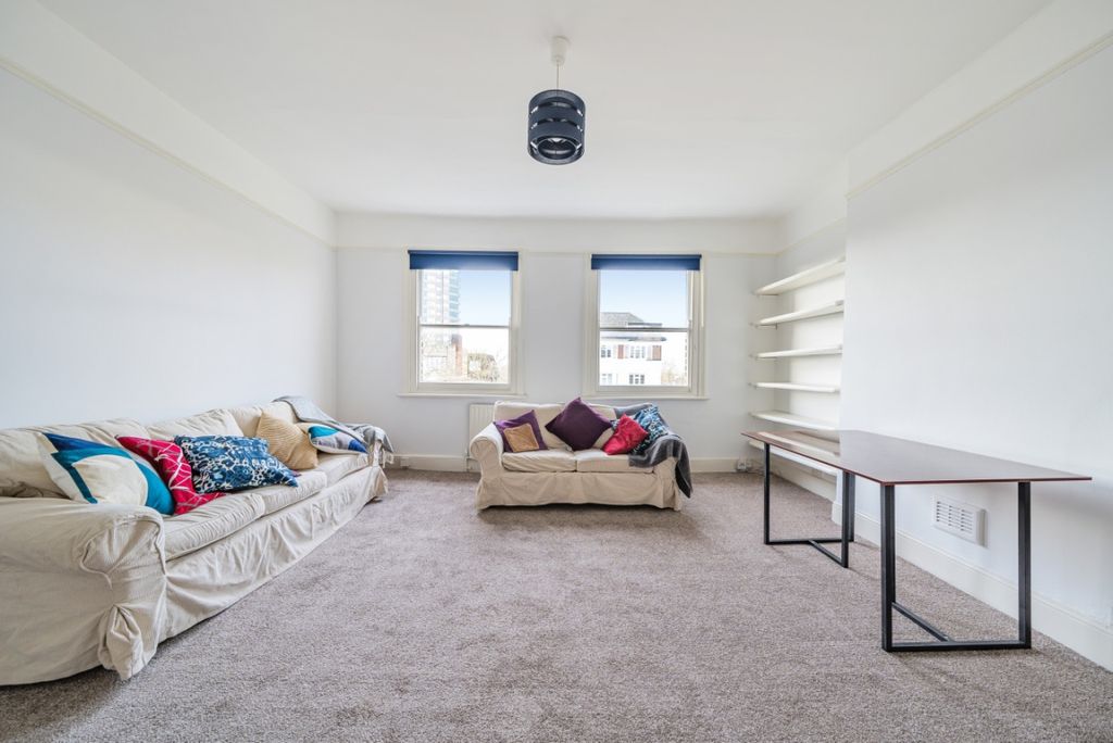 Property photo 1 of 6 Reception