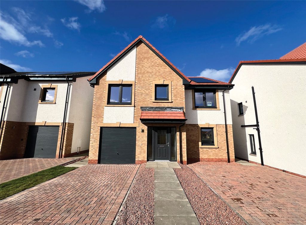 Property photo 1 of 15 External