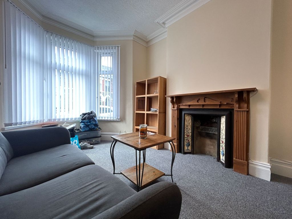 Property photo 1 of 8 881A78B5-6E1F-4690-8487-9731Cf2933A5