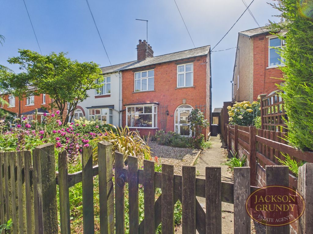 Property photo 1 of 16 Brington Road