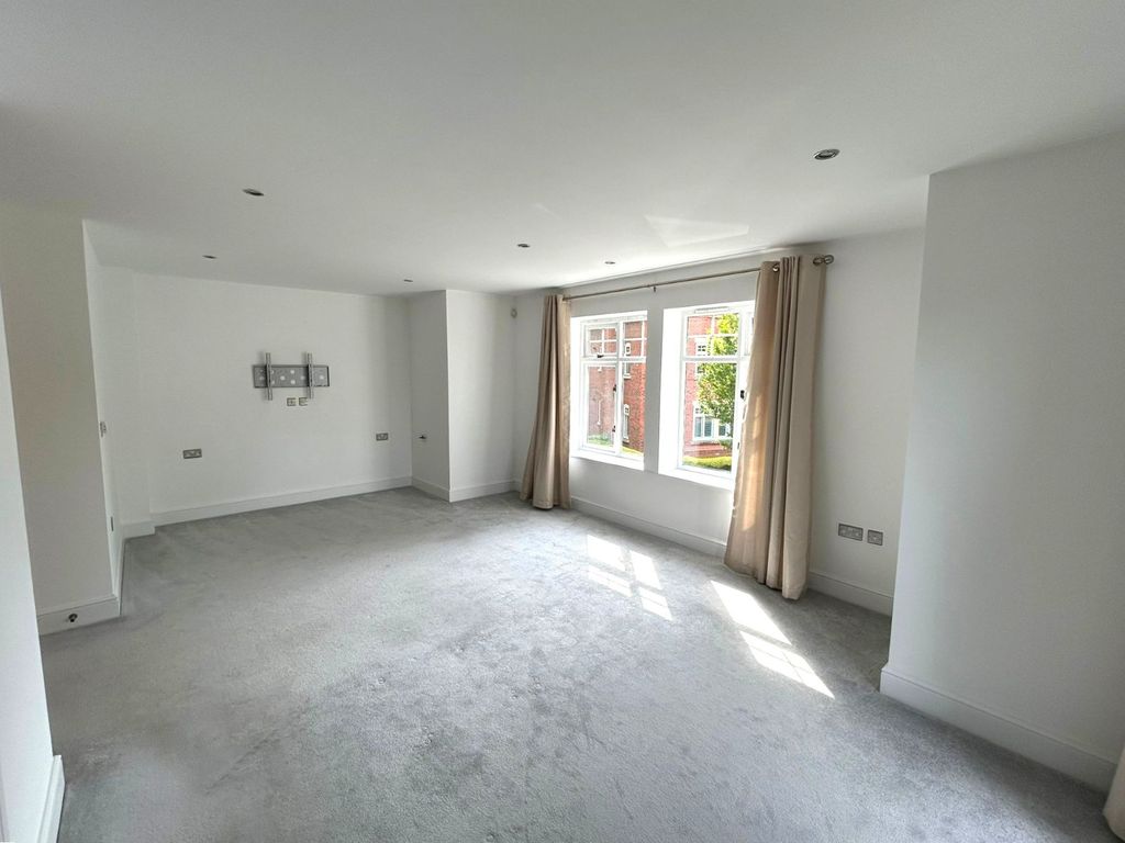 Property photo 2 of 15 Picture No. 48