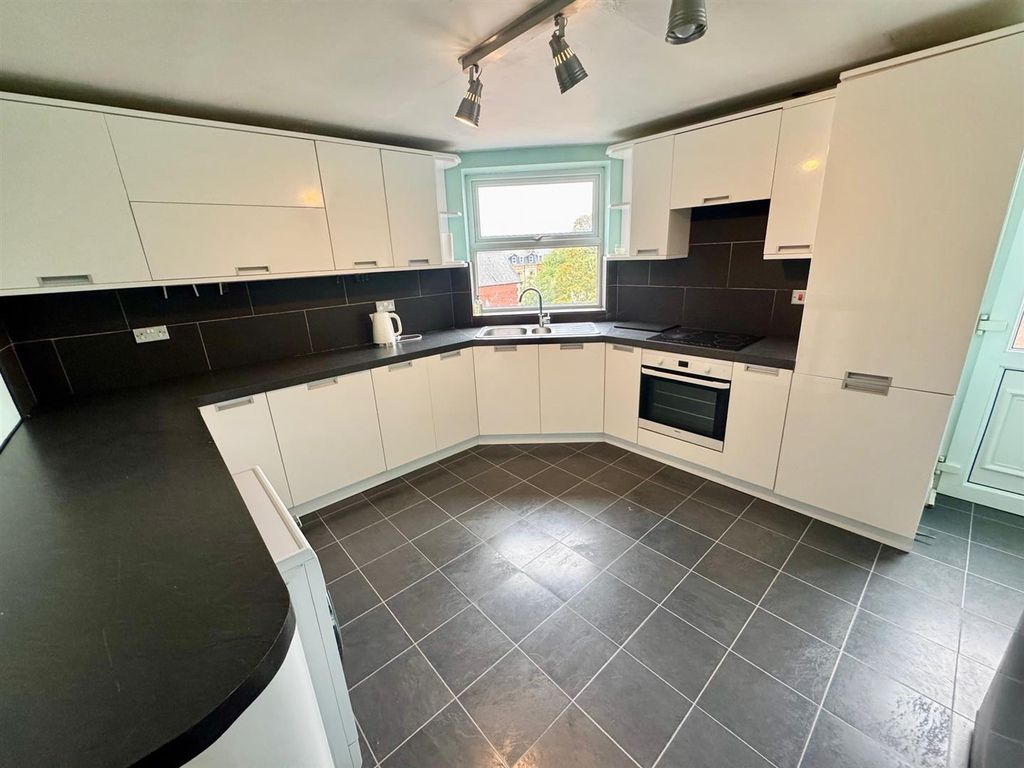 Property photo 2 of 14 Kitchen.Jpg