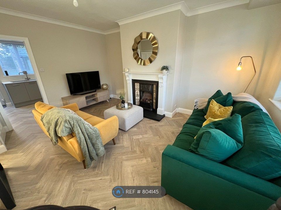 Property photo 1 of 21 Lounge