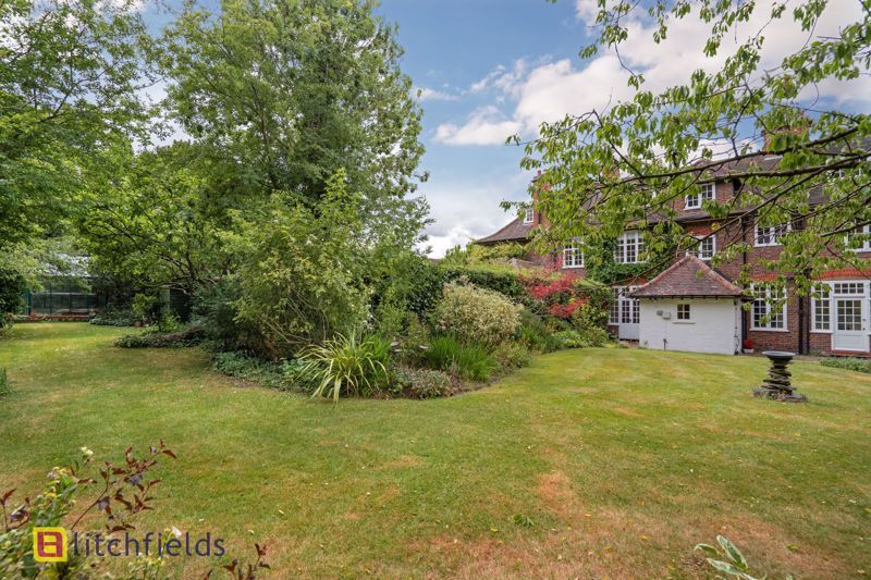 Property photo 2 of 15 Photo 9