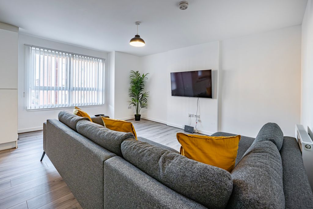 Property photo 3 of 27