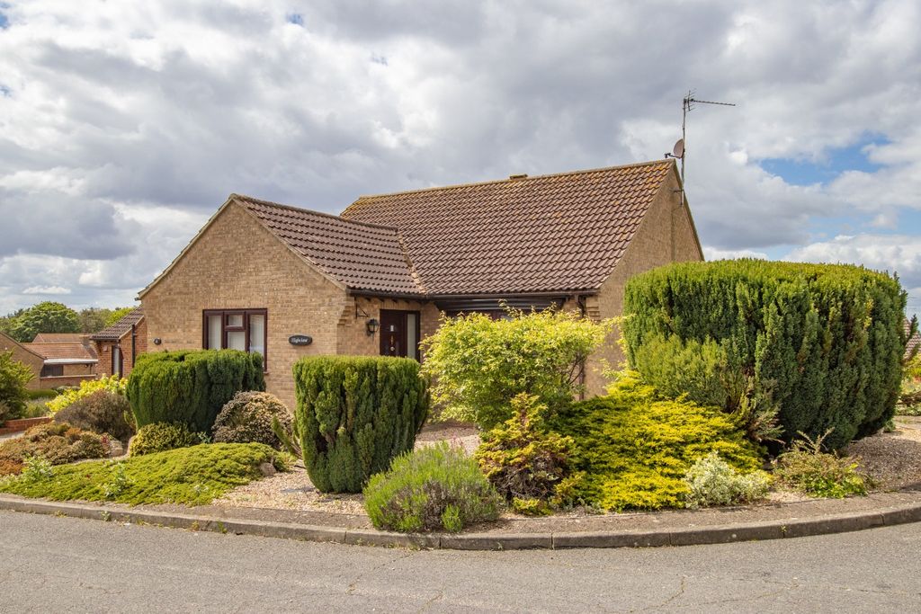 Property photo 1 of 28 5127023