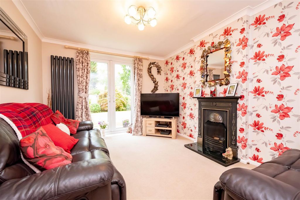 Property photo 2 of 22
