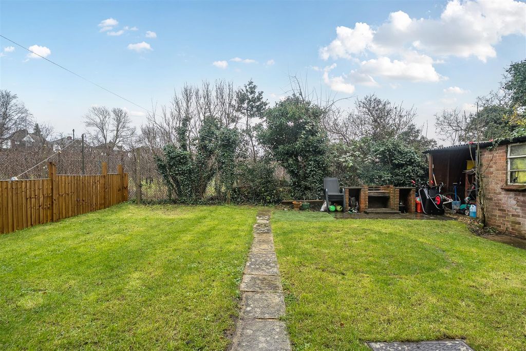 Additional image 19 of 2 bed maisonette for saleSouth Street, Barming, Maidstone ME16