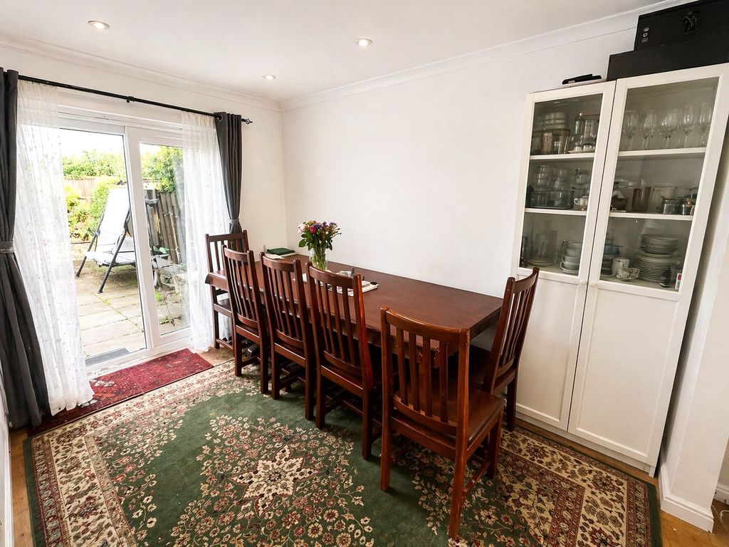 Property photo 3 of 9 Dining Room