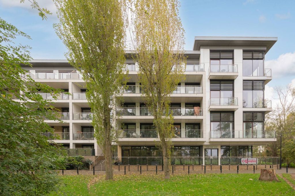 Property photo 1 of 22