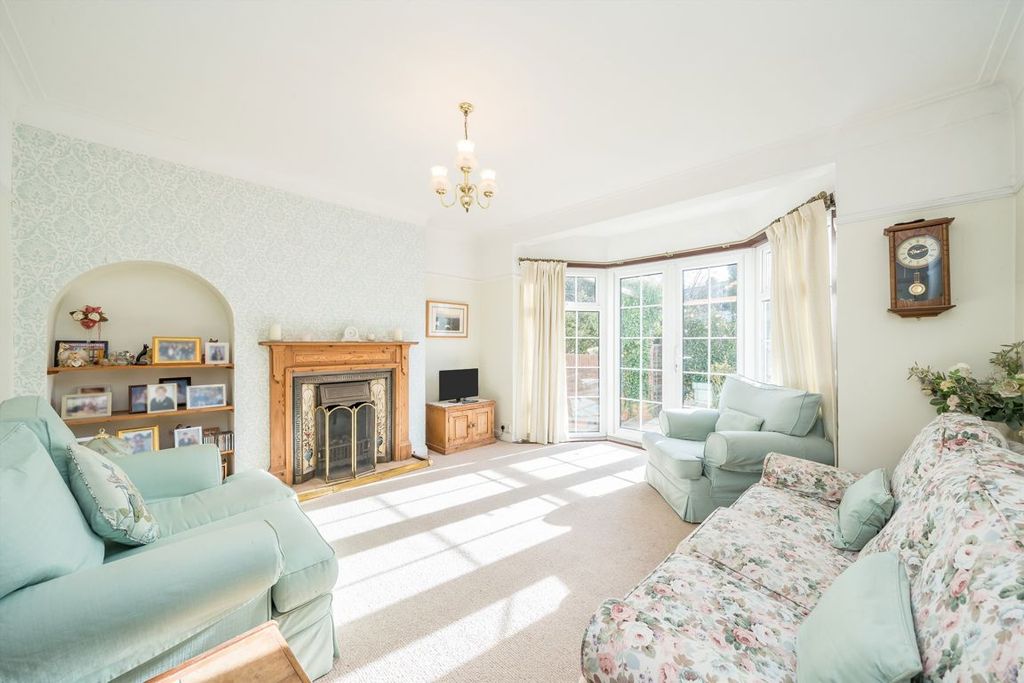 Property photo 2 of 6