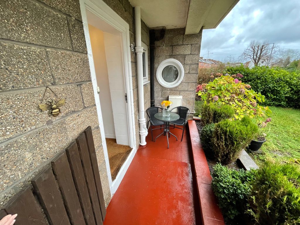 Property photo 2 of 14 Entrance