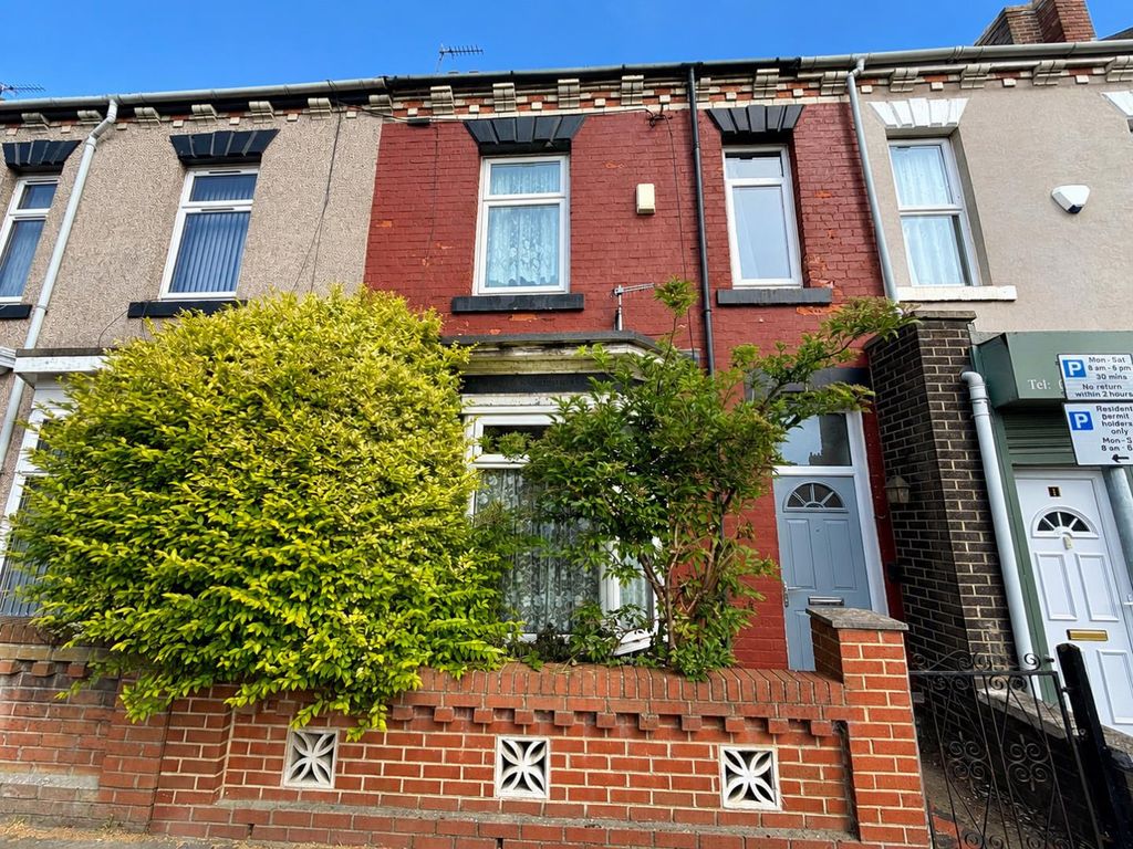 Property photo 1 of 8 Front