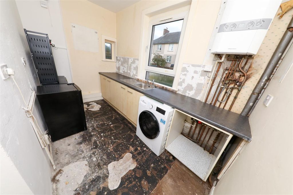 Property photo 3 of 8 c