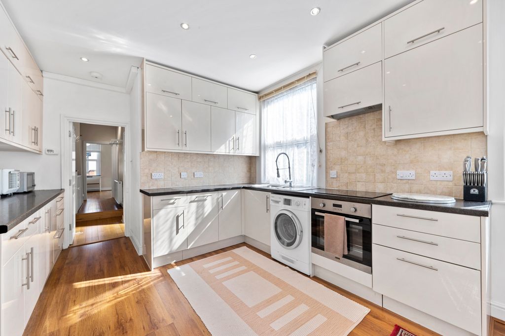 Property photo 3 of 24 Picture No. 21