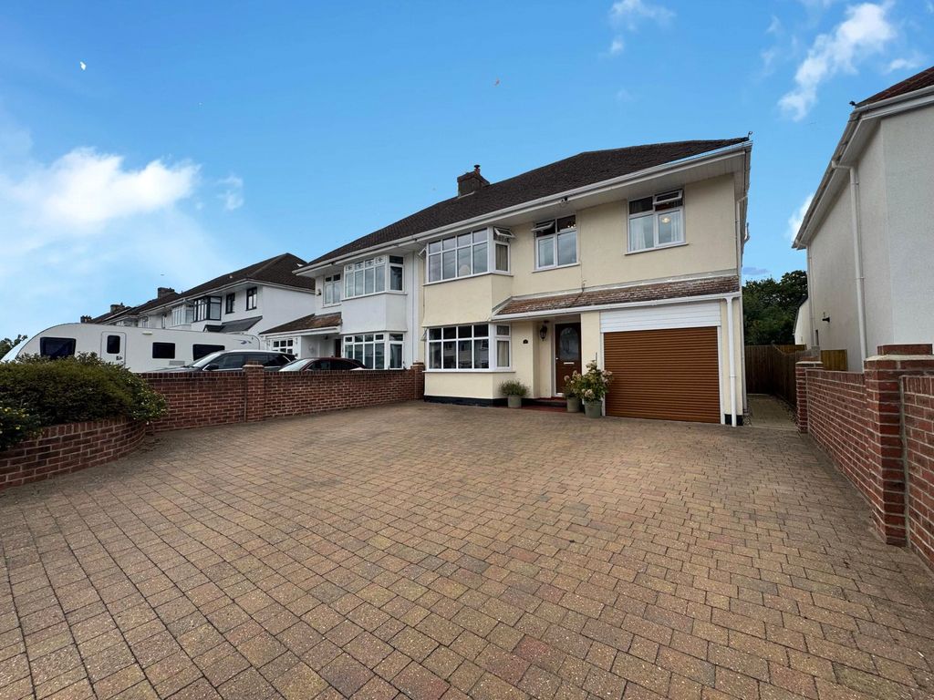 Property photo 1 of 17 Picture No. 05