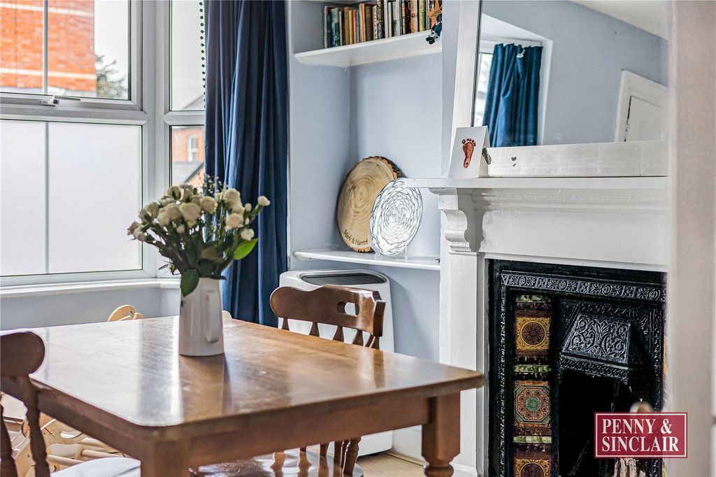 Property photo 3 of 19 Picture No. 12