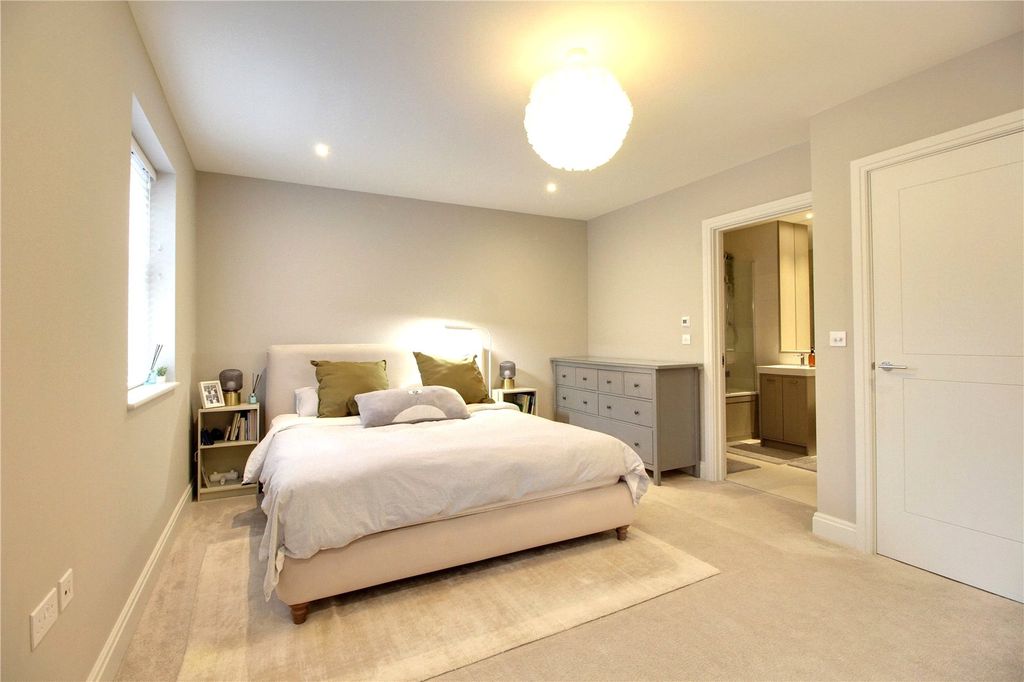 Property photo 3 of 25 Picture No. 14