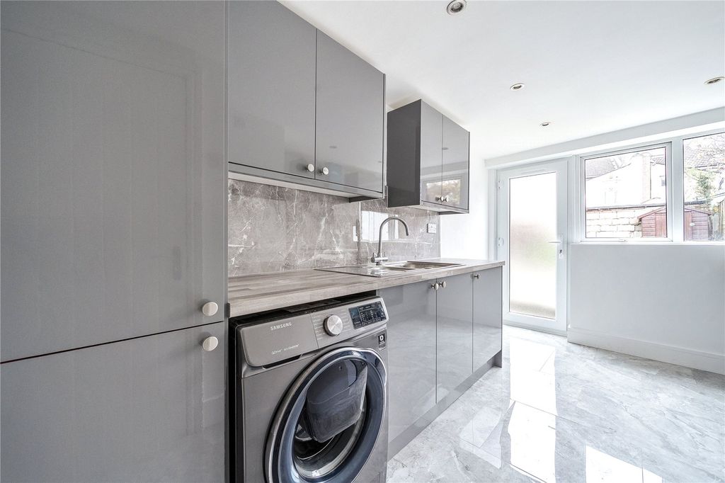 Property photo 3 of 17 Picture No. 07