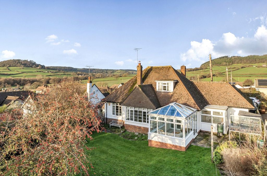 Property photo 2 of 22 Picture No. 24