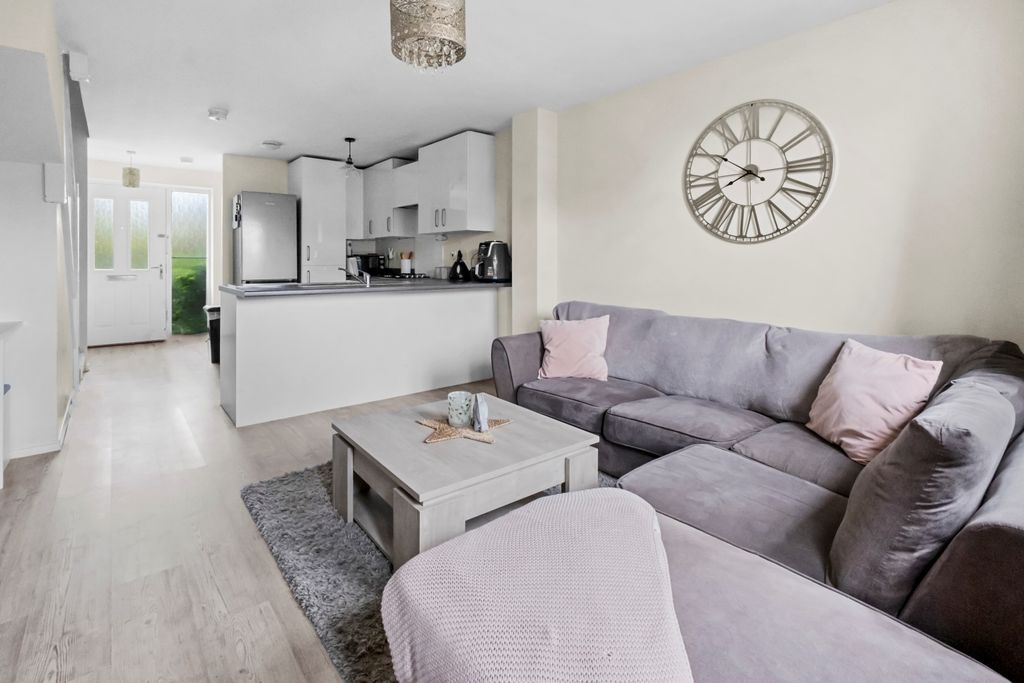 Property photo 2 of 18 Dscf0013