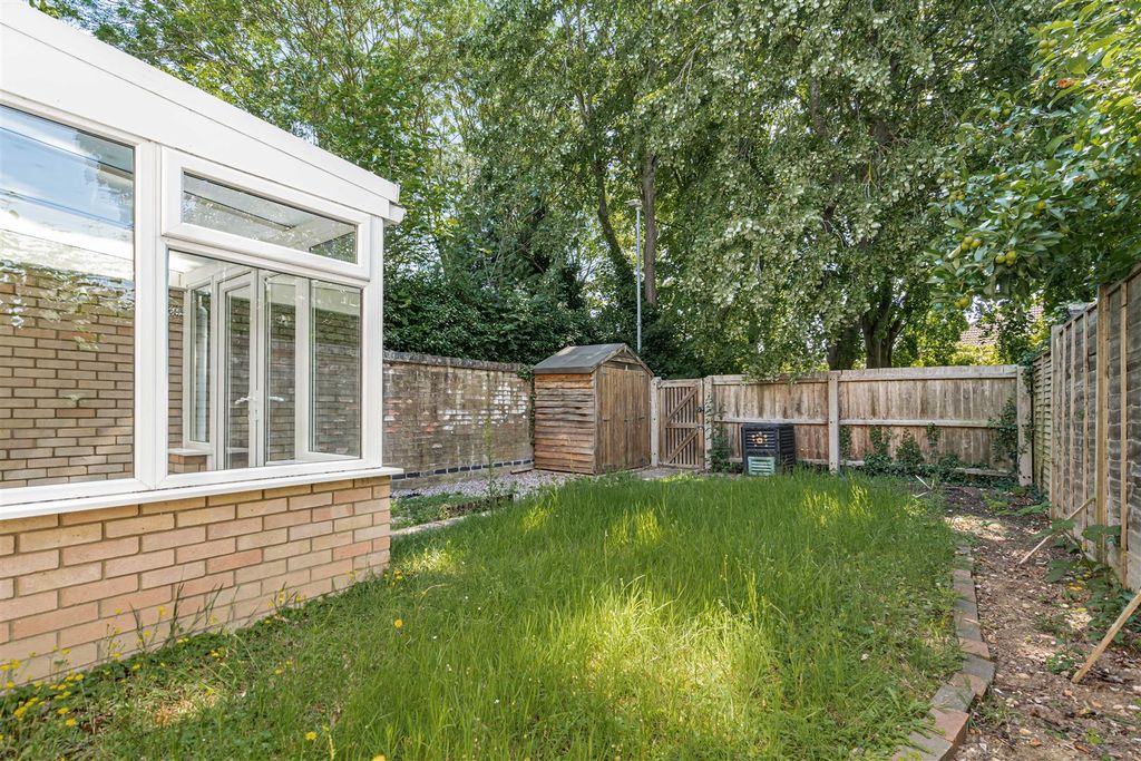 Property photo 3 of 19 15_85249.Jpg