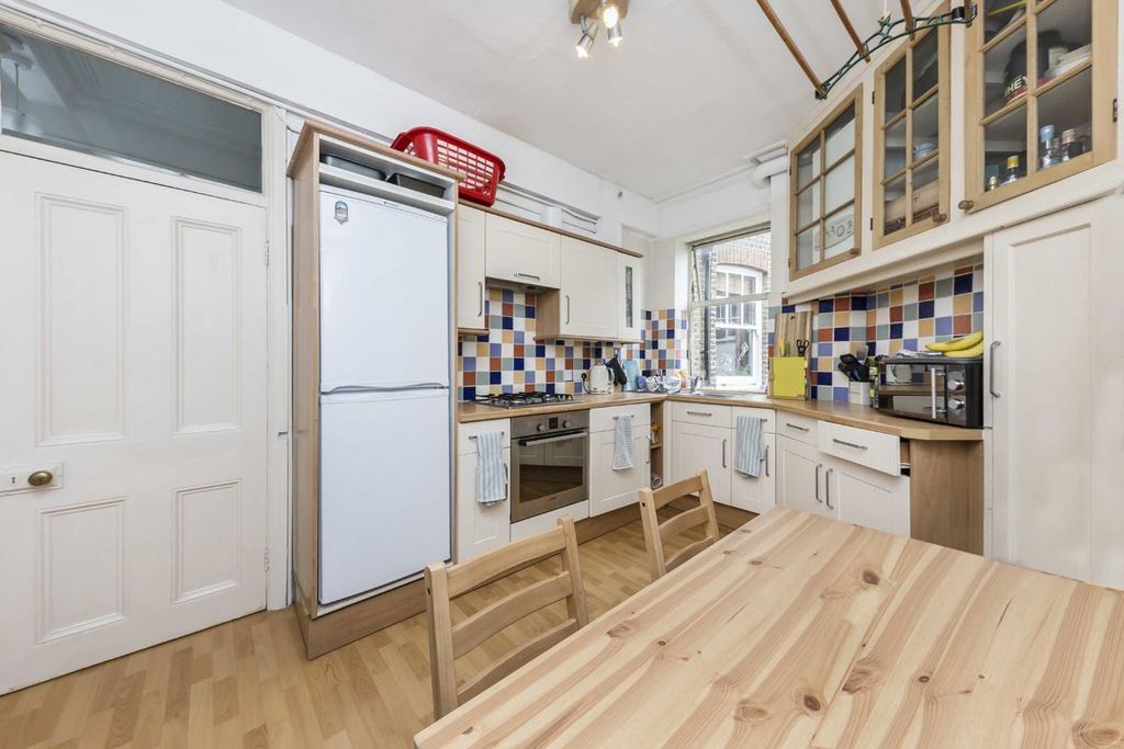 Property photo 3 of 4