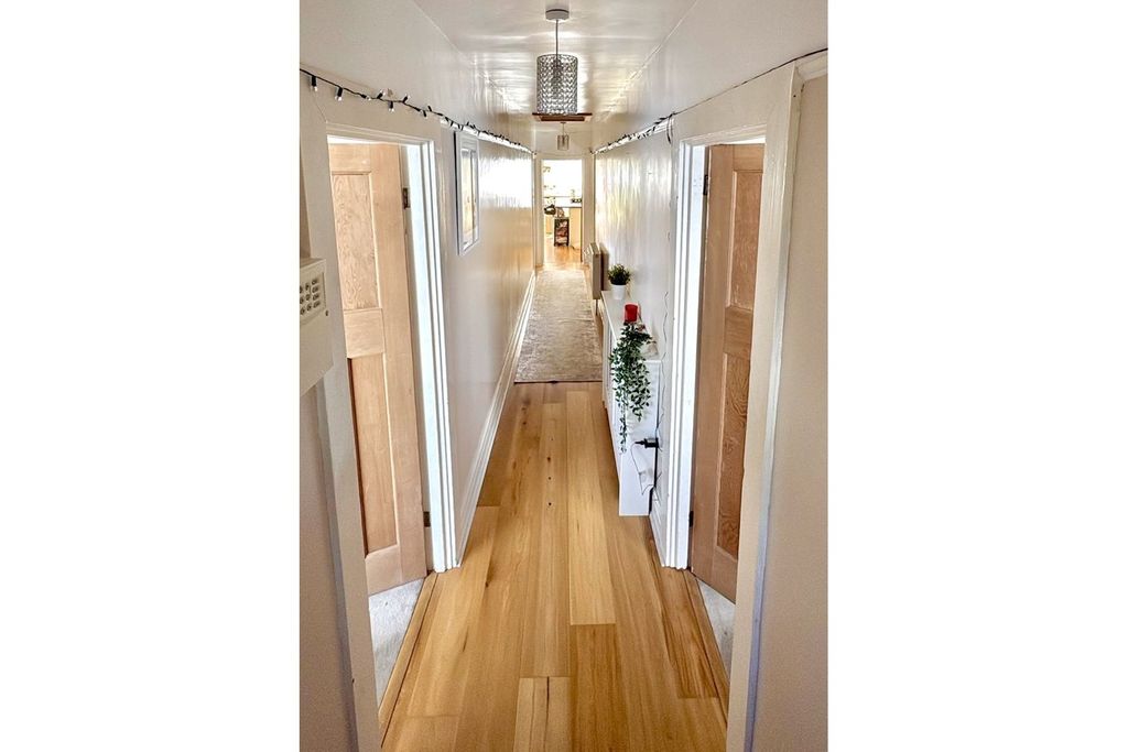 Property photo 2 of 29 Entrance Hall