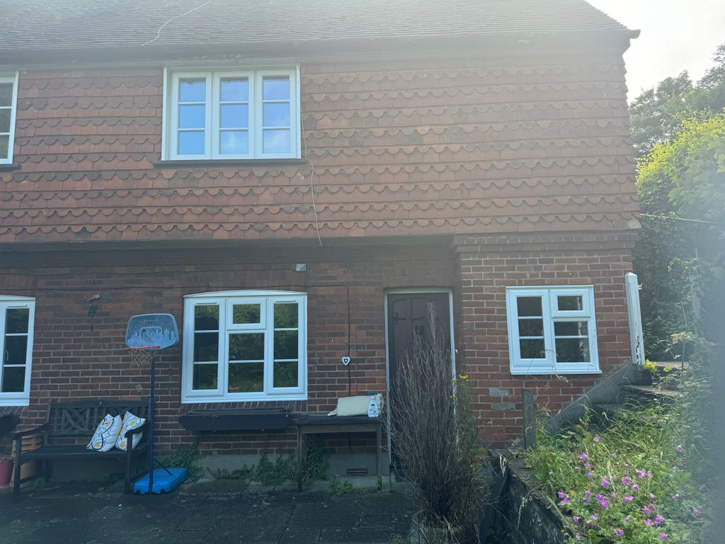 Property photo 1 of 8 Clock House Annexe - Front