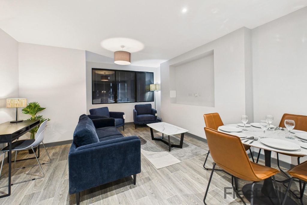 Property photo 2 of 19 Living/Dining Room