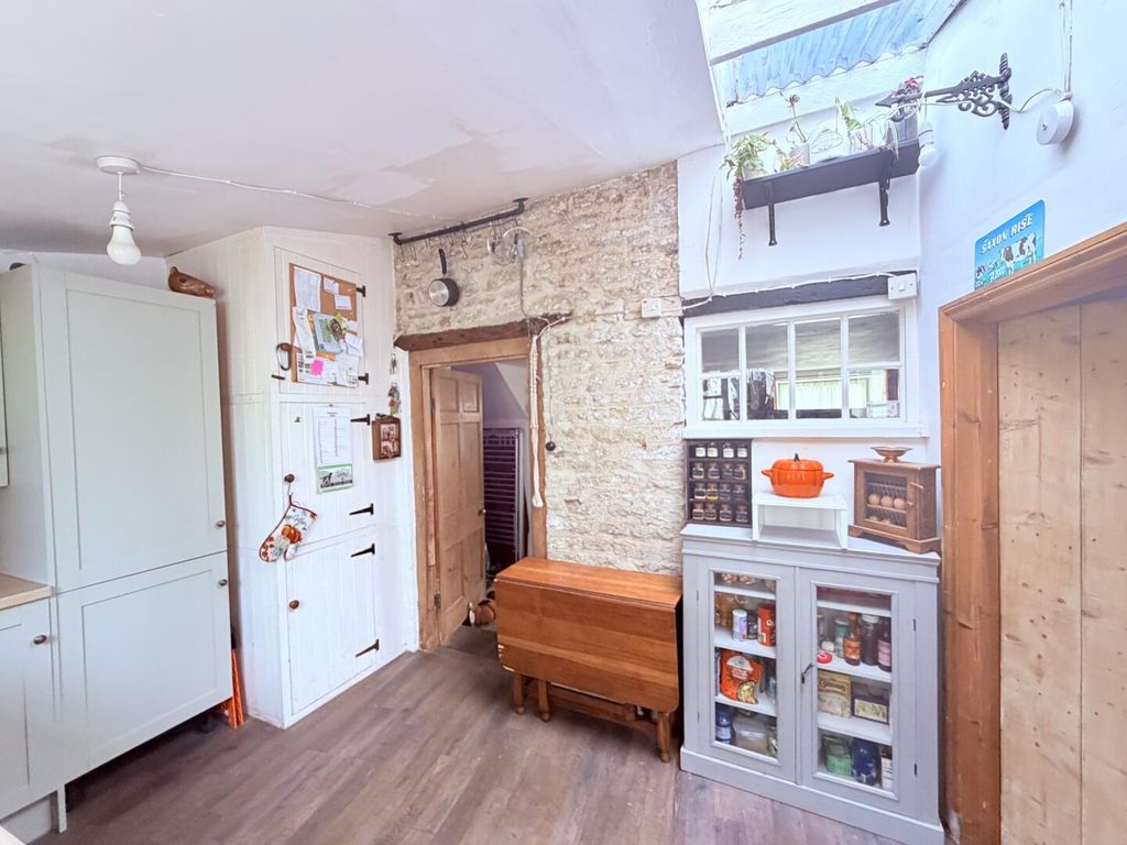 Property photo 3 of 12 Kitchen