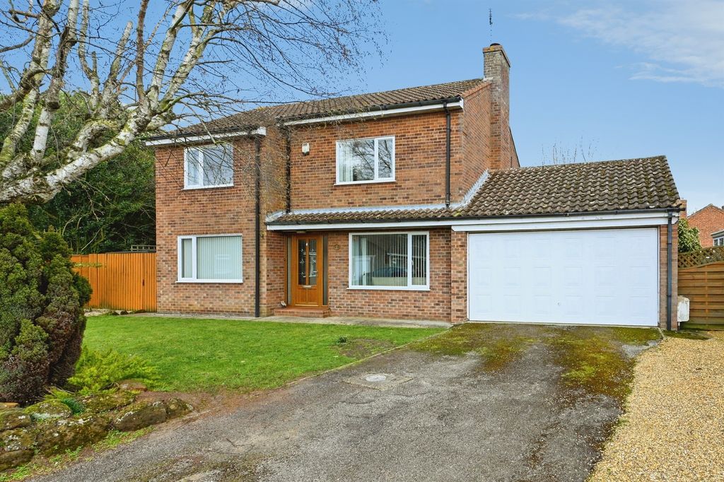 Property photo 1 of 31