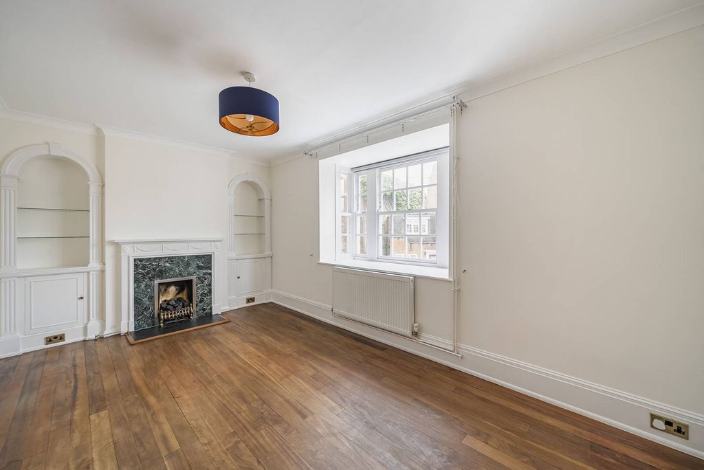 Property photo 2 of 19